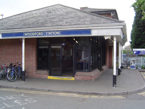 Woodford_Station